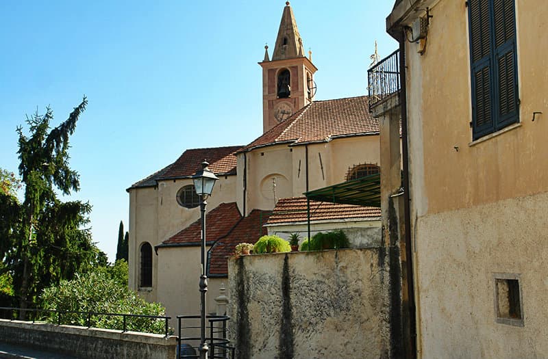 Eine tolle Kirche in Diano San Pietro, Ligurien
